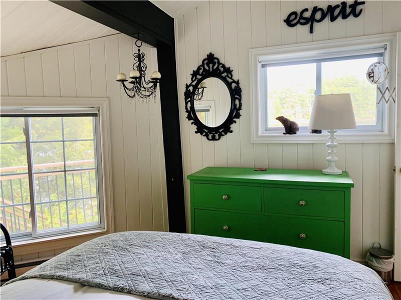 Magical Bass Lake Muskoka Getaway Muskoka Lakes Cottage Rental DI29105 CottagesInCanada