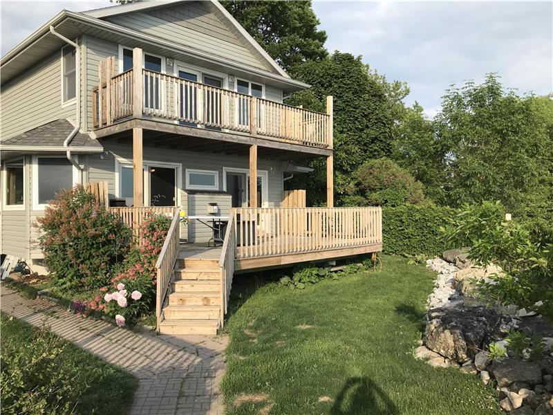 Waterfront Point Pelee Drive - Leamington Cottage Rental | GL-29911 ...