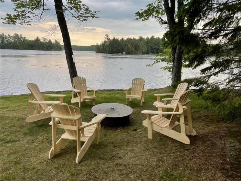 Grand Maison Waterfront Private Bobcaygeon Cottage Rental PL