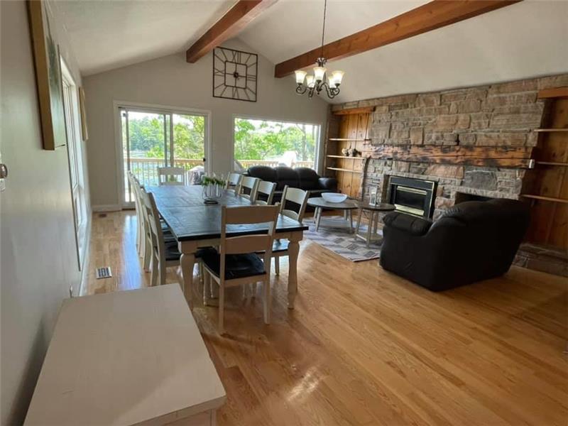 Grand Maison Waterfront Private Bobcaygeon Cottage Rental PL