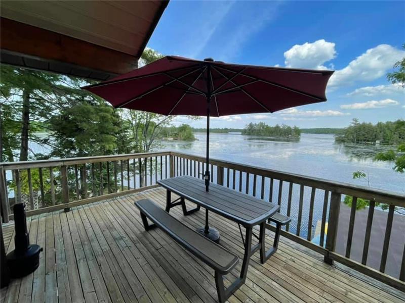 Grand Maison Waterfront Private Bobcaygeon Cottage Rental PL