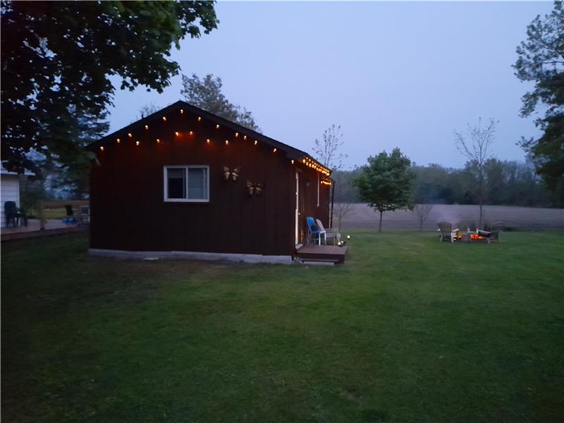 Cozy Cottage $150/night April To - Grand Bend Cottage Rental | GL-35138 ...