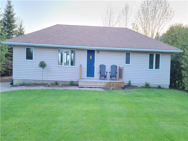 3 Cedars Cottage in Huron County - Goderich Cottage Rental | PL-39750 ...