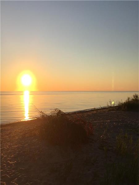 Lake Huron, Amberley Beach Getaway! - Kincardine Cottage Rental | GL ...