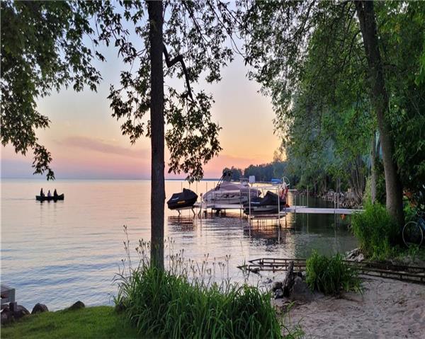 Sandy Shores - Shallow Waterfront - Orillia Cottage Rental | DI-40637 ...